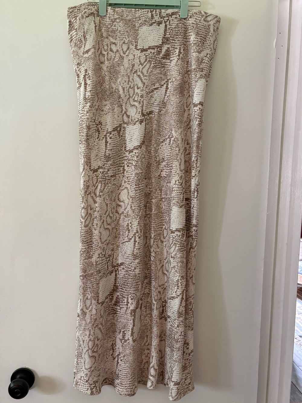 Anthropologie Tilda maxi slip skirt  Brown and Cream snakeskin  Print LP NWOT